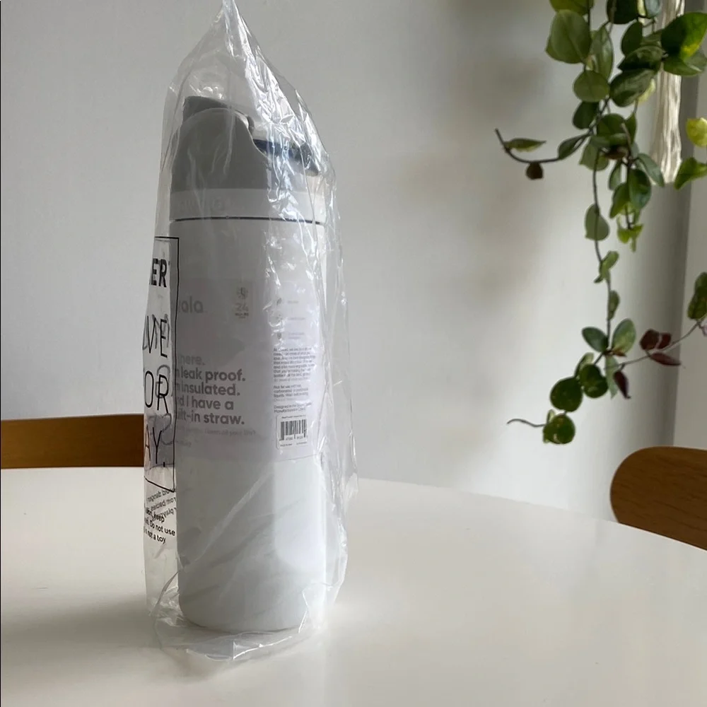 Owala FreeSip 24oz White Water Bottle - Picture 2 of 7